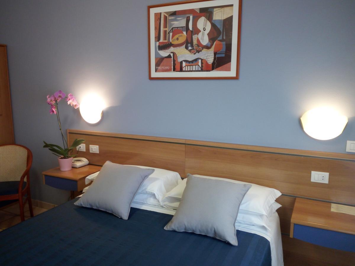 Hotel San Lorenzo Pegognaga Chambre photo